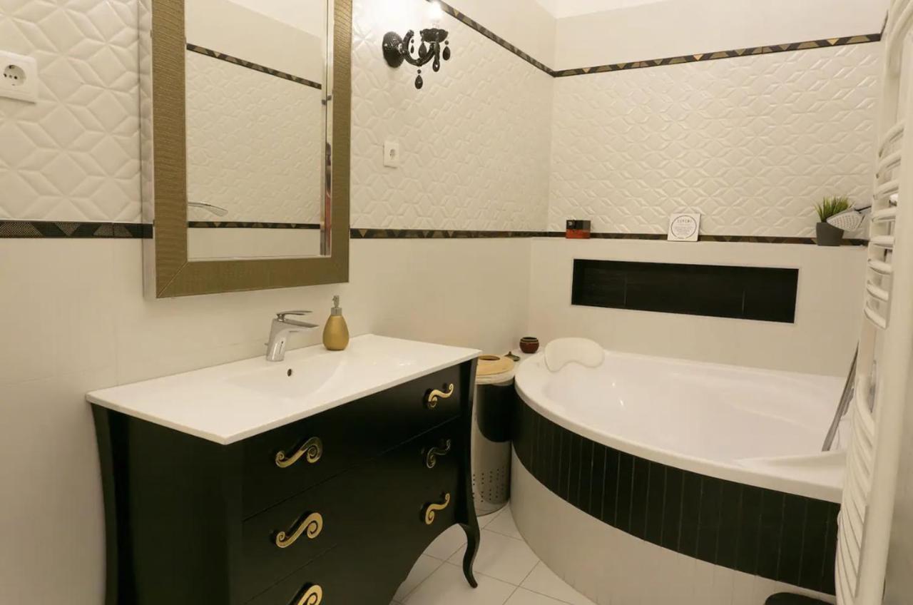 Premium Apartment By Hi5 - Lendvay Palace Budapest Luaran gambar